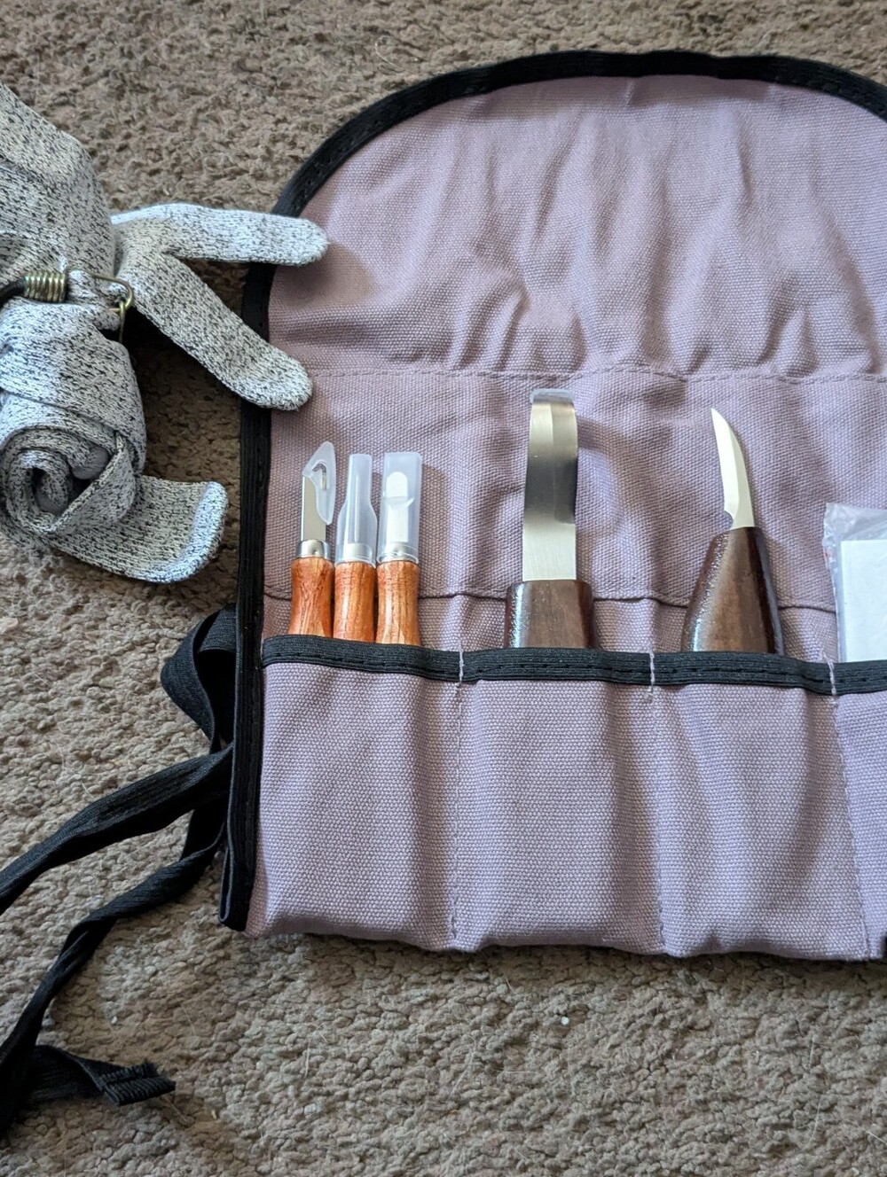 Whittling Leather Crafting Knife & Tool Roll with Multiple Carving Blades - Pink
